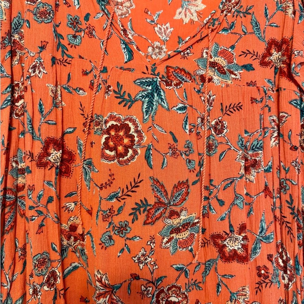 Old Navy Floral Women's Blouse - Picture 4 of 5